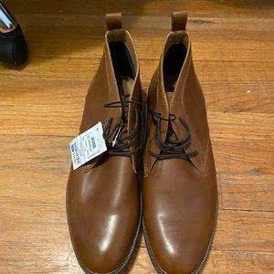 Men’s dress shoes
